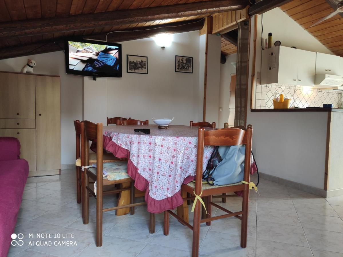 Appartamento Casa Rosa Capitello Esterno foto